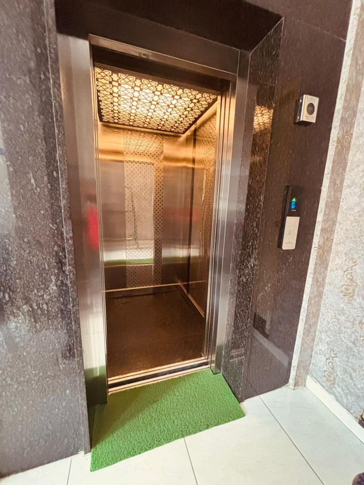 Seema Palace Inn 1 Km From Railwaystaion マイソール エクステリア 写真