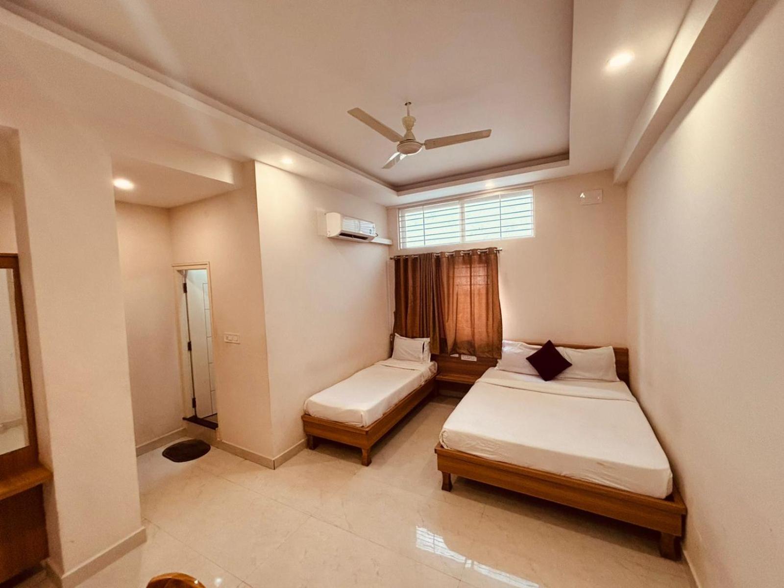 Seema Palace Inn 1 Km From Railwaystaion マイソール エクステリア 写真